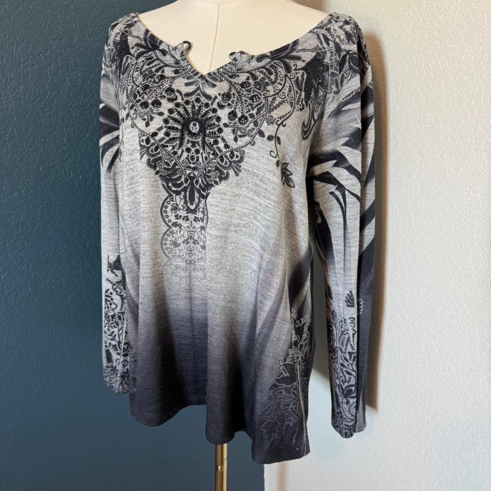 World Unity Rhinestone Y2K Graphic Black Goth Sweater Top, Large‎
